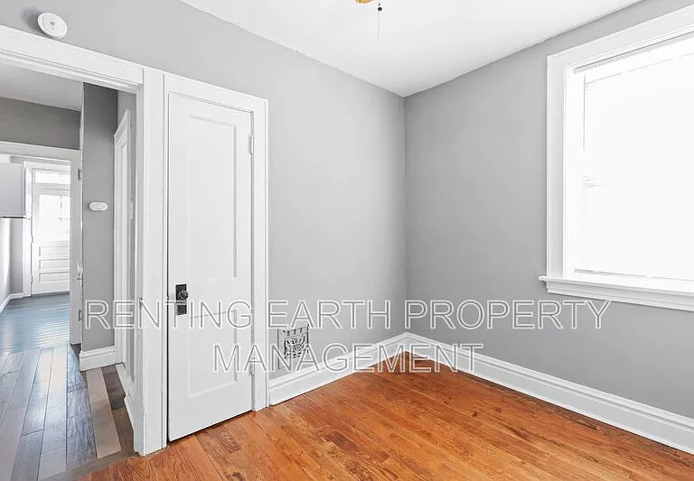 3868 Meramec St #2F — Photo 13