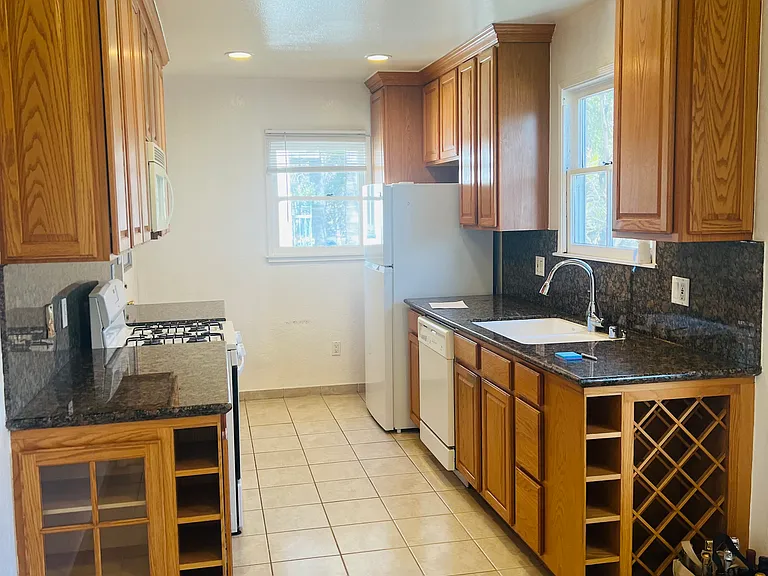 321 N Orange Grove Ave #321 — Photo 8