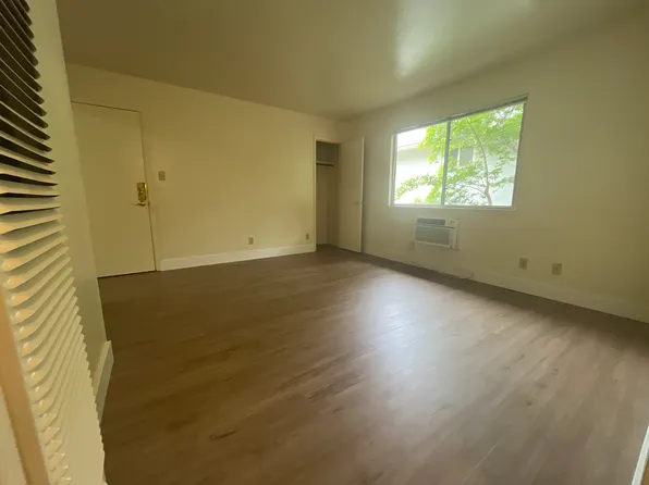 1326 P St APT 11, Sacramento, CA 95814