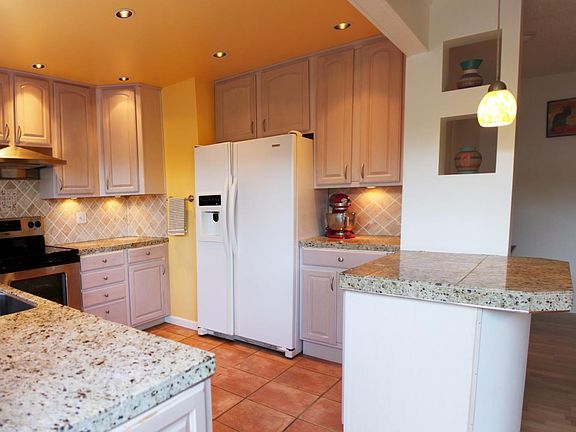 2nd image of 4667 Columbia River Ct