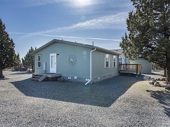 3rd image of 4647 SE Umatilla Loop