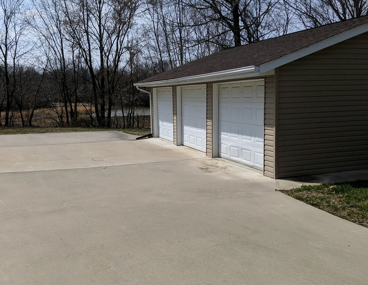 2 bed, 1100 sqft, $1,190 — Photo 2