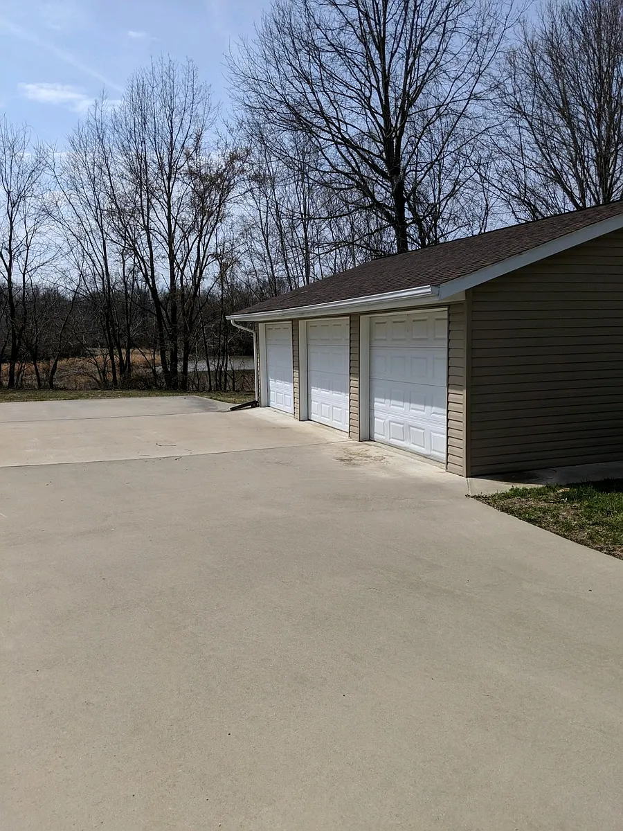 Building Photo - 71 Village Dr #3