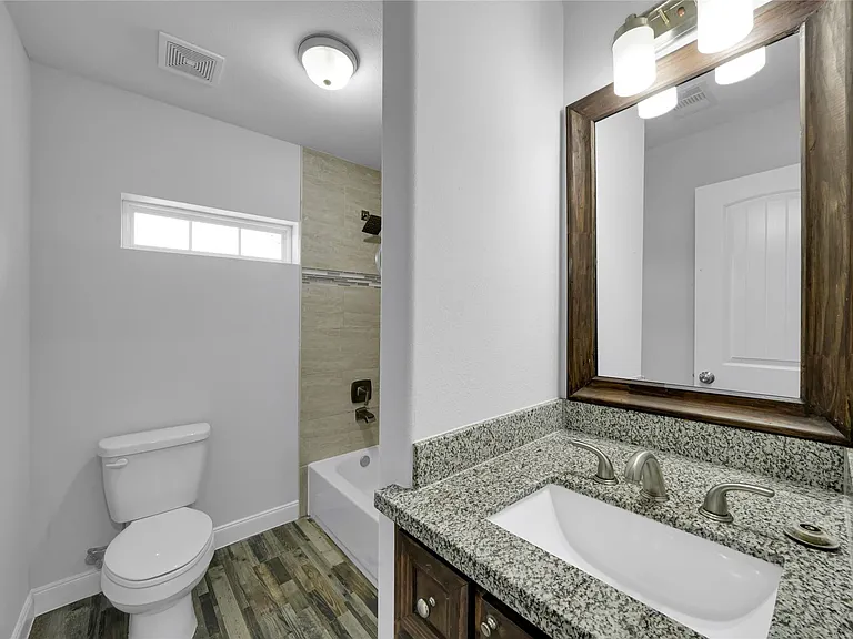 4732 Carmen St #B — Photo 16