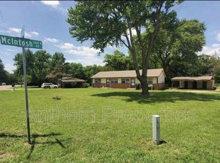 402 W Mahoney Dr, Derby, KS 67037