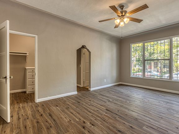 2nd image of 941A N Genesee Ave #2