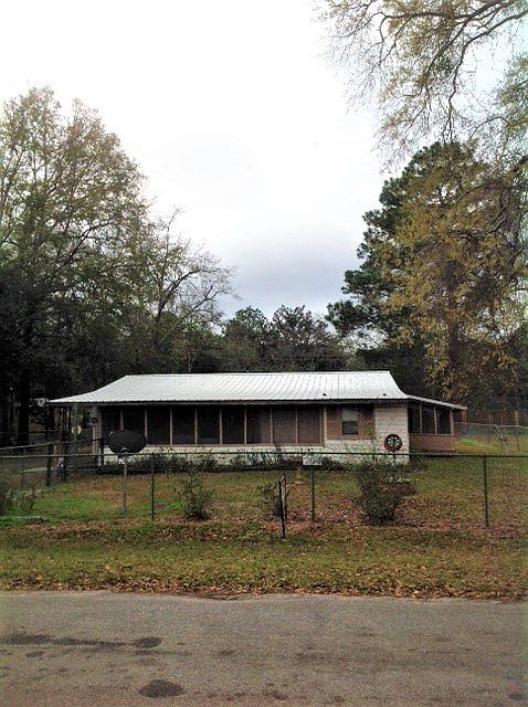 2nd image of 204 Chester St
