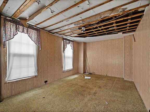 4th image of 44 Liberty St