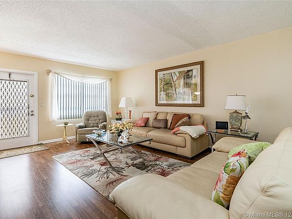 5th image of 3106 Oakridge Dr #V-3106