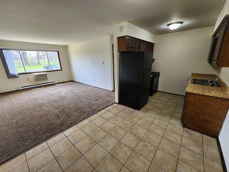 Village Square Apartments Watertown, WI Zillow