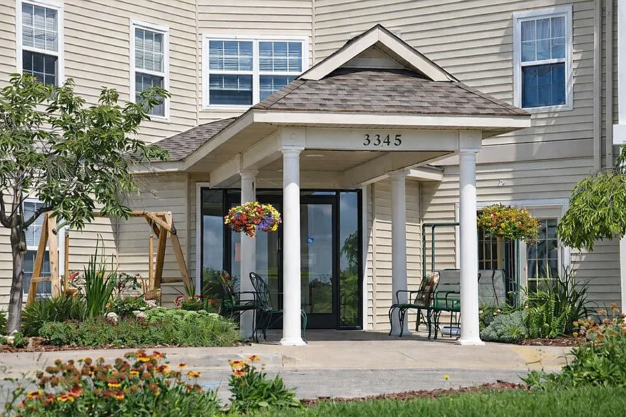 ST. CLAIR LANDINGS — Photo 4