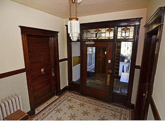 3rd image of 2536 Humboldt Avenue S
