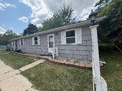 2 bed, 750 sqft, $925 — Photo 2