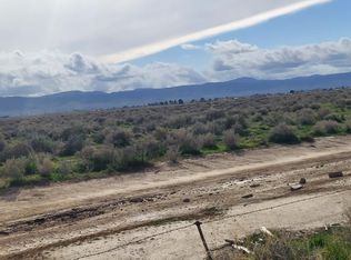 Corner Ave, Lancaster, CA