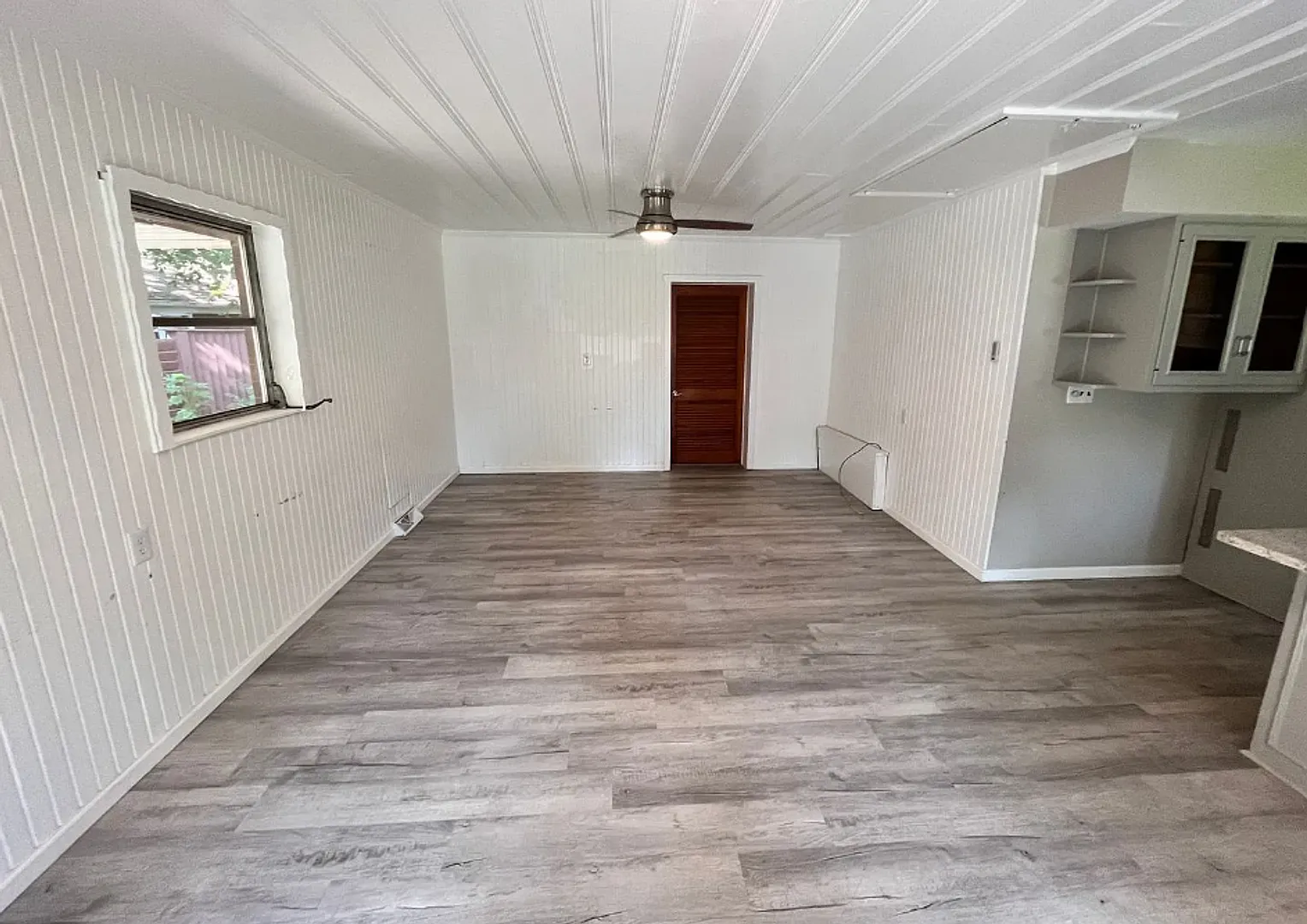 3BR, 2BA Home Close to Campus with Car Port, Washer/Dryer, Spacious Closets — Photo 2