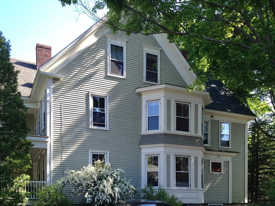 34 Lexington St #2