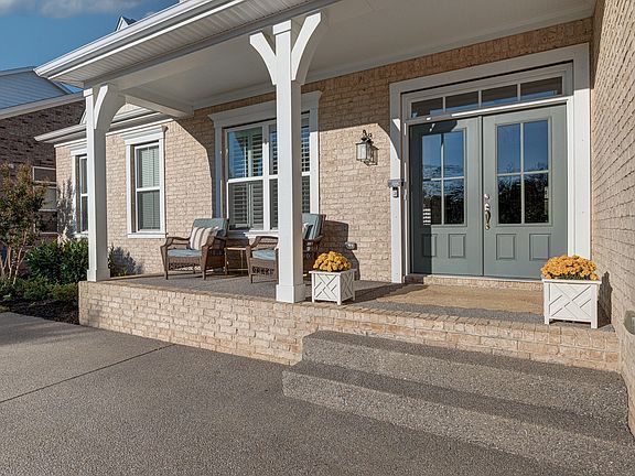 3rd image of 3136 Bradfield Dr