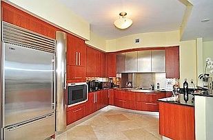 3rd image of 18101 Collins Ave APT 1008