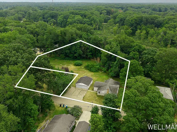 1019-1021 Elizabeth St, Saugatuck, MI 49453