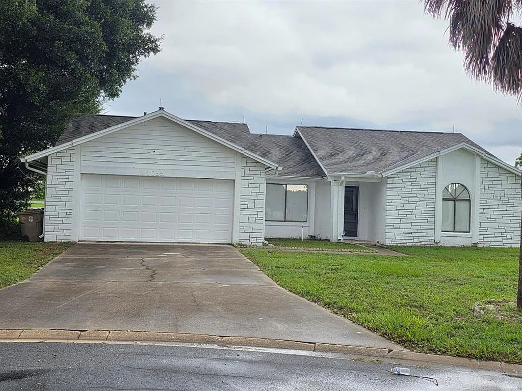 4 bed, 2.0 bath, 1889 sqft, $2,250 — Photo 1