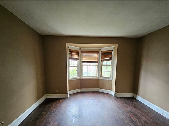 2nd image of 4122 Chester Ave APT 14