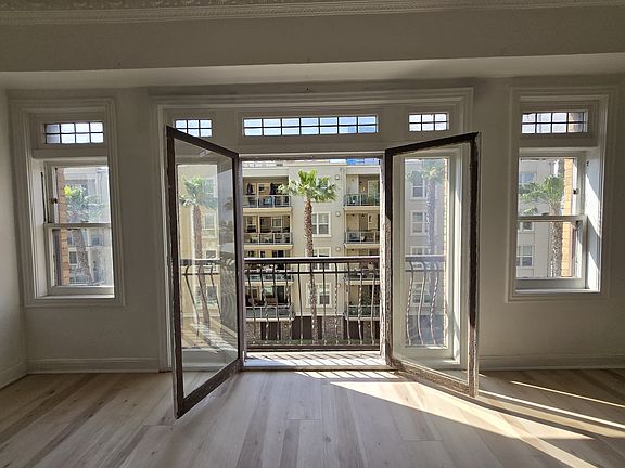 2nd image of 1030 E Ocean Blvd #1-406