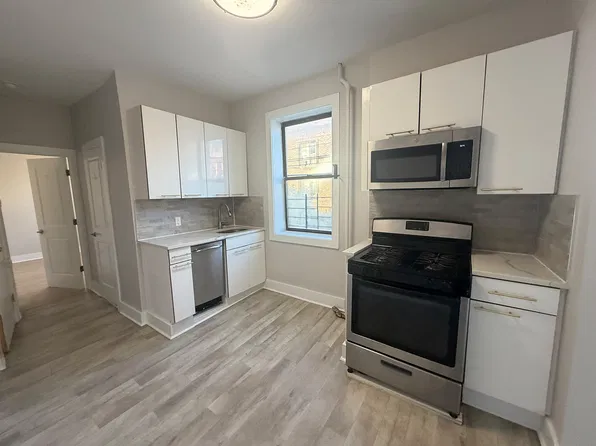 303 58th St #10E, West New York, NJ 07093