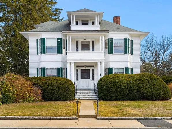 118 Sanders Ave, Lowell, MA 01851