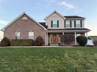 148 Patriots Dr, Bethalto, IL 62010
