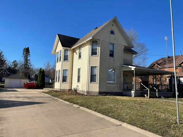 304 E Water St, Fayette, IA 52142
