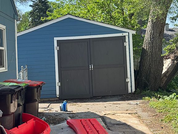 3rd image of 1336 Sunset Dr