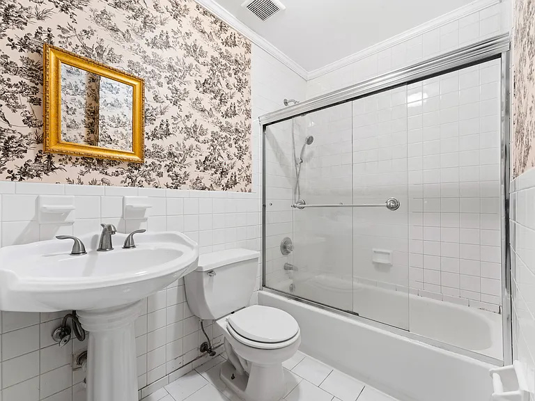 84-120 Austin St #3 — Photo 10