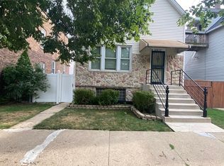 2417 W Belden Ave, Chicago, IL 60647