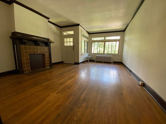 2nd image of 1626 Denniston St #289