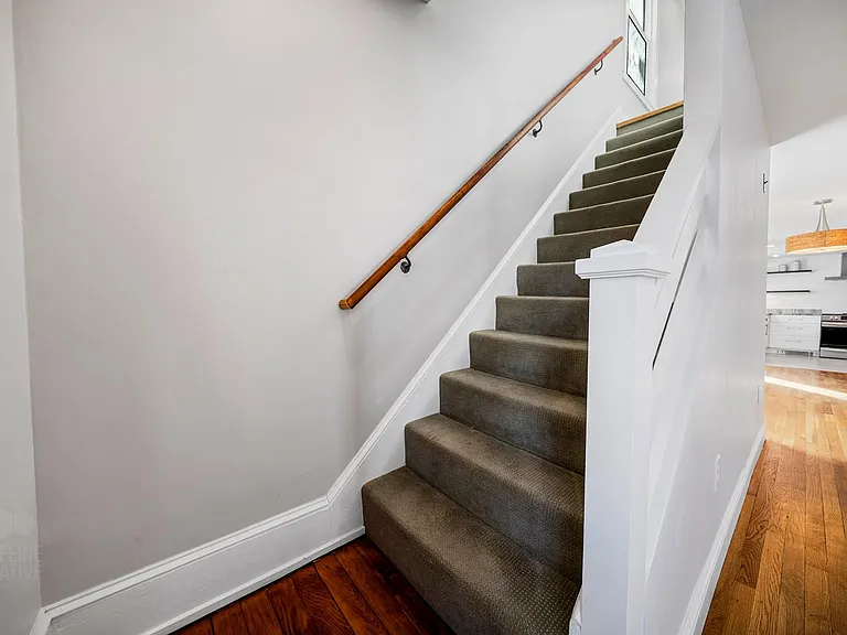 84 E Main St — Photo 25