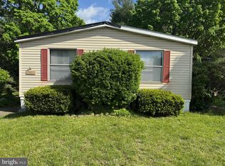 5100 Galen Dr, Morrisville, PA 19067