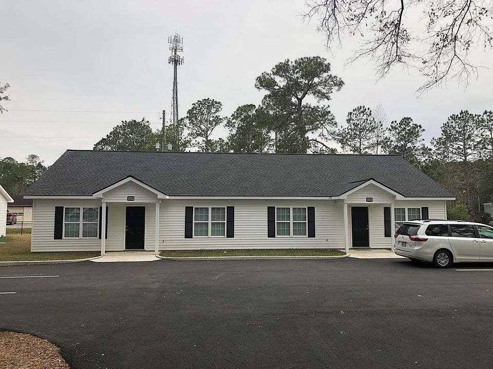 1st image of 1810 Tallokas St