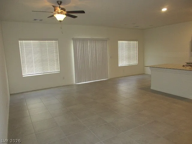422 Canary Song Dr — Photo 6