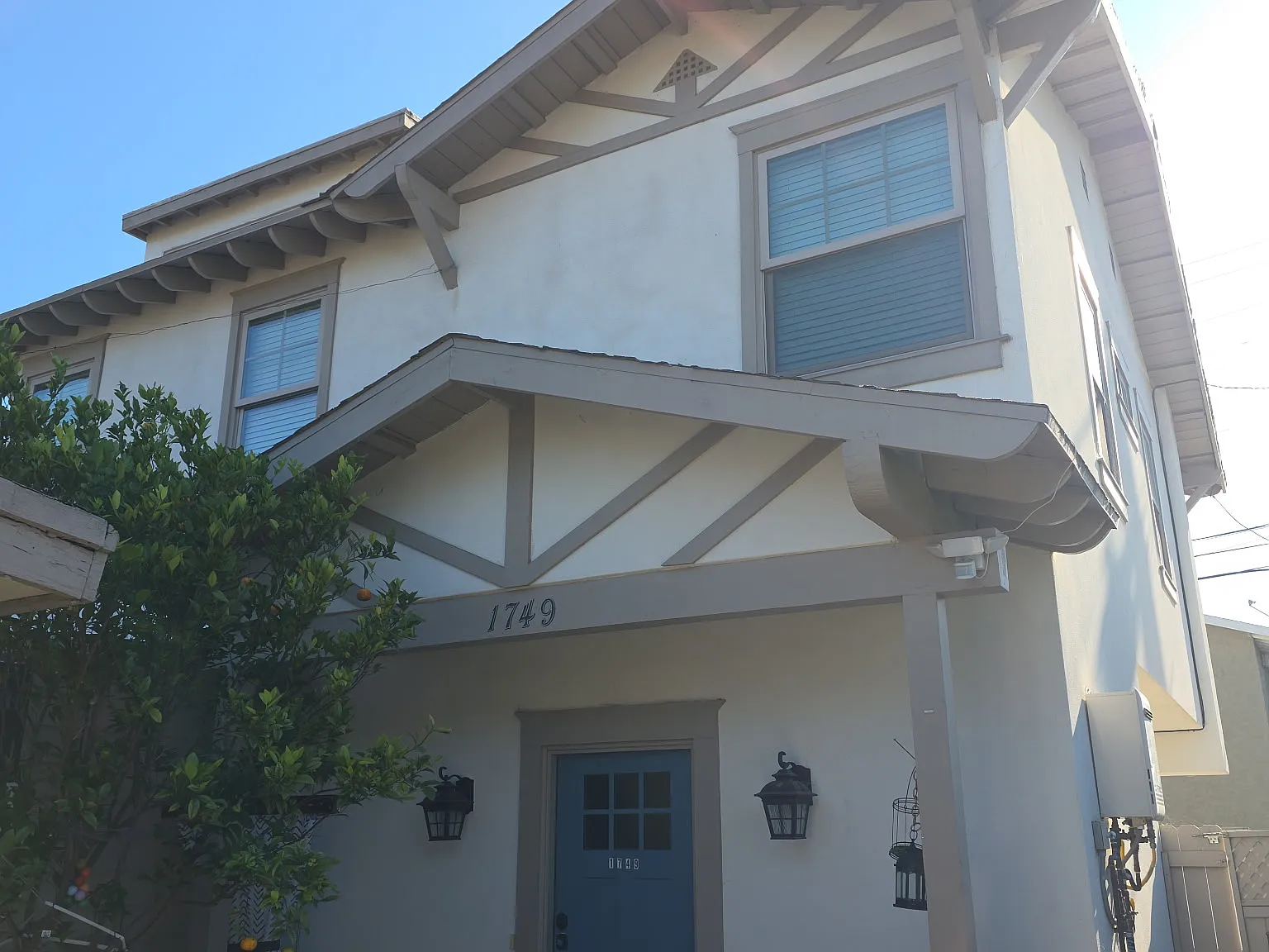 2 bed, 900 sqft, $3,500 — Photo 1