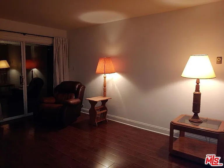 23918 De Ville Way #B — Photo 24