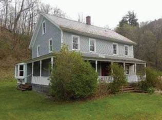 79 Cash Pl, Pownal, VT 05261