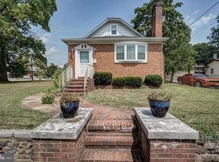 215 W 1st Ave, Runnemede, NJ 08078