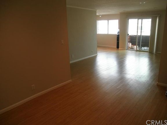 4th image of 5400 Newcastle Ave APT 59