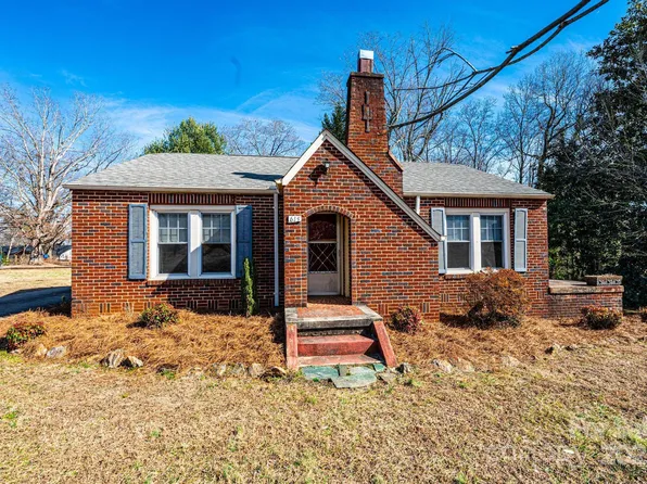 615 Laurel St NE, Valdese, NC 28690