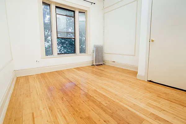 Rented by Nooklyn NYC LLC | media 13