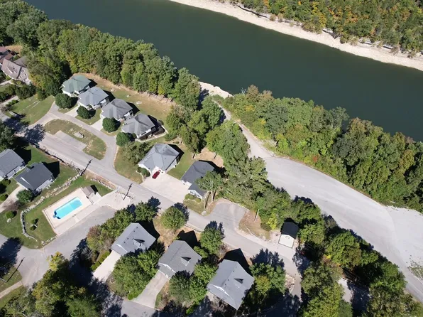 17 Boone Trl, Burnside, KY 42519