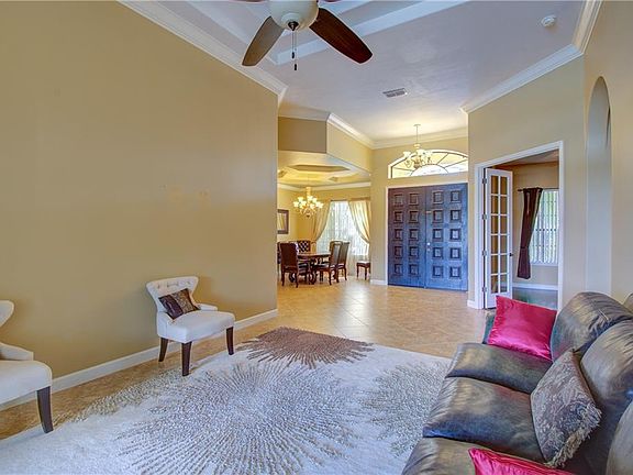 5th image of 123 Harrington Ct