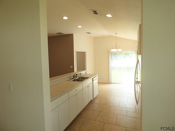 5th image of 16 Brownstone Ln