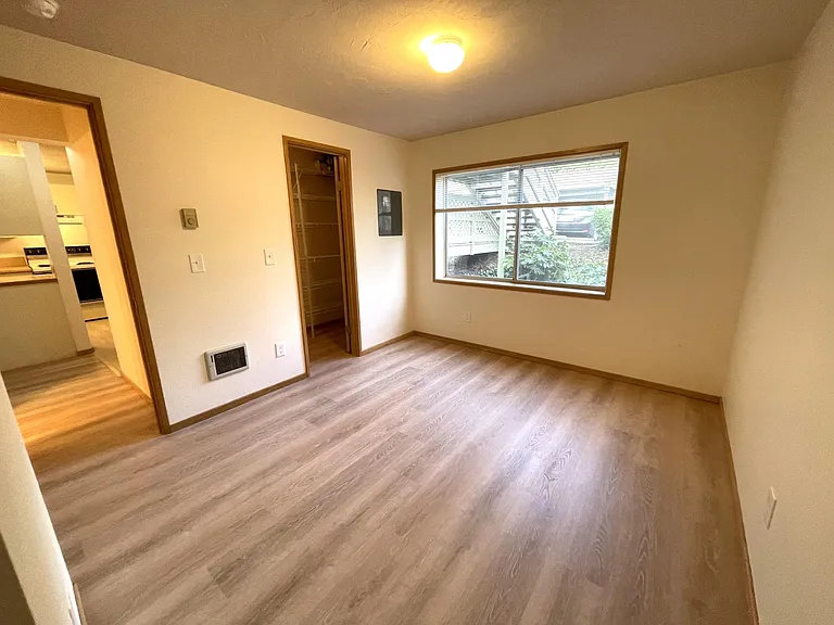 3433 McNary Pkwy #207 — Photo 22