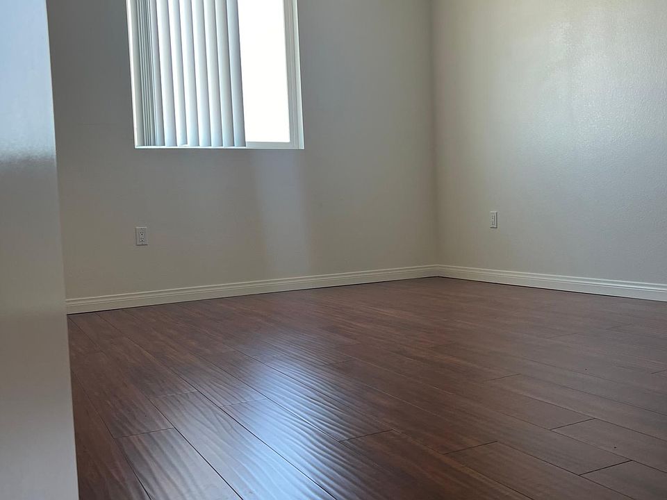 Master Bedroom with en suite Bathroom